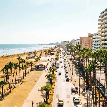 Apartment Unlock The Island - Local Insights For Your Larnaca