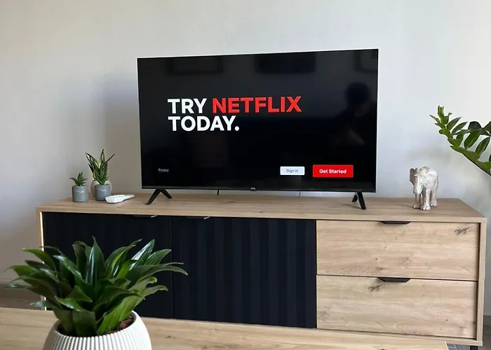 Unlock The Island - Local Insights For Your Apartamento