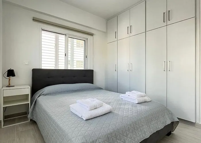 Unlock The Island - Local Insights For Your *