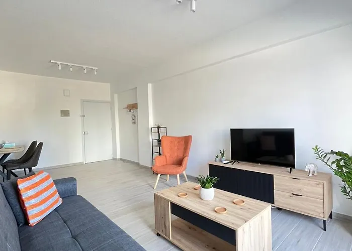 Unlock The Island - Local Insights For Your Apartamento