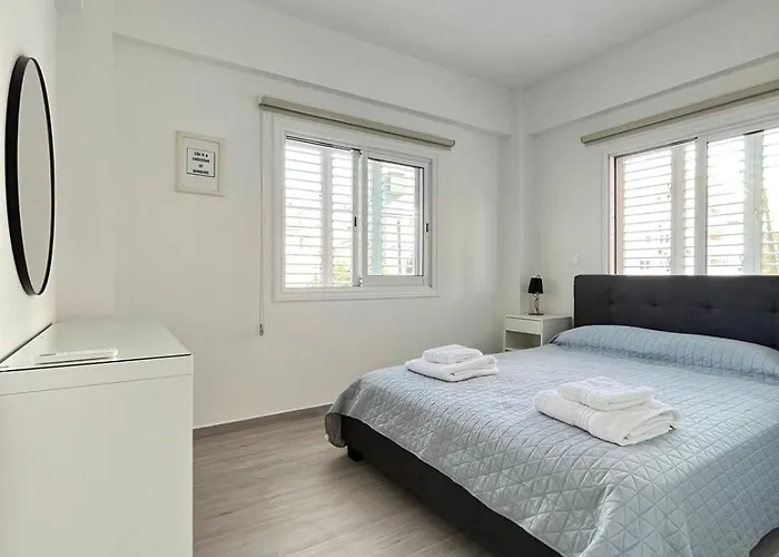 Unlock The Island - Local Insights For Your *