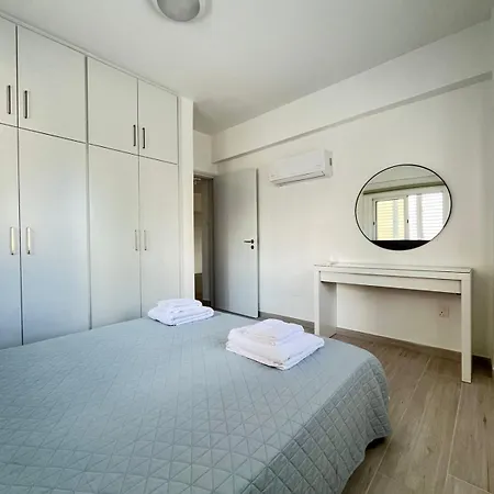 Apartament Unlock The Island - Local Insights For Your *