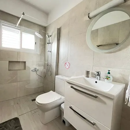 Apartament Unlock The Island - Local Insights For Your